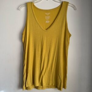 Nine West Women’s Yellow V-Neck Tank Top